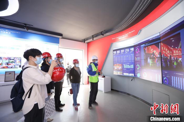 数智建造引领建筑业发展方向央企建筑工地展示多项技术